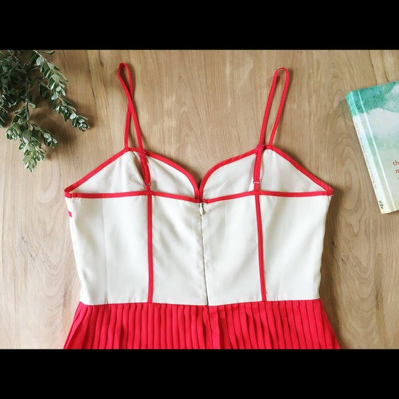 Urban Outfitters Coincidence & Chance Pleated Dres - Picture 5 of 8